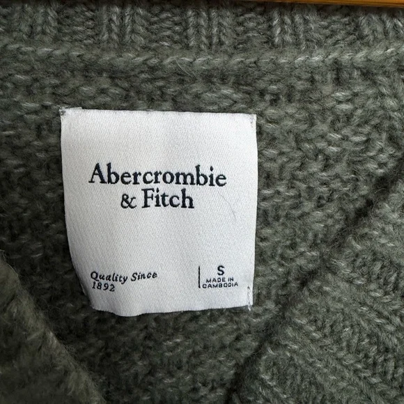 Abercrombie Green Cable Knit Sweater - Picture 4 of 4